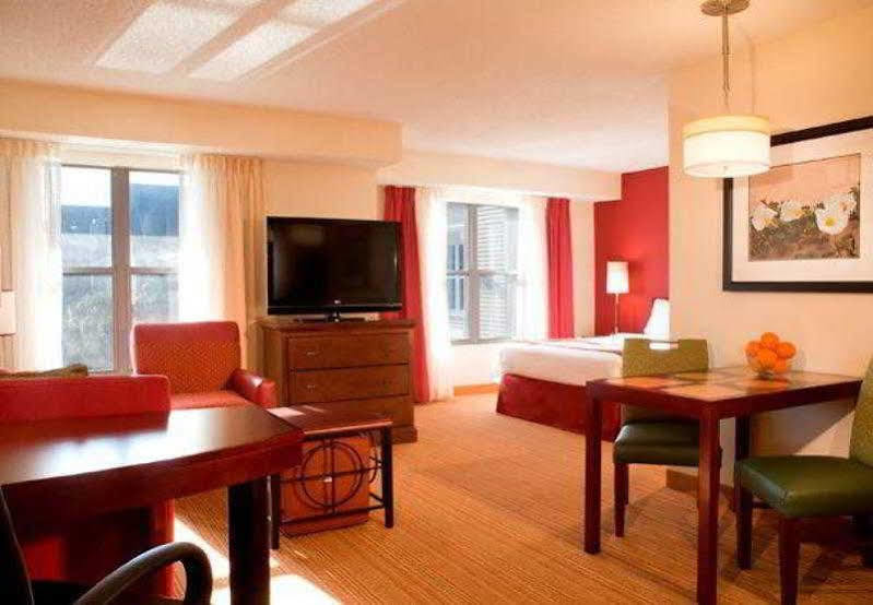 Residence Inn By Marriott Jacksonville Butler Boulevard Экстерьер фото