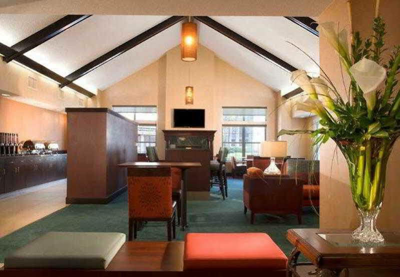 Residence Inn By Marriott Jacksonville Butler Boulevard Экстерьер фото